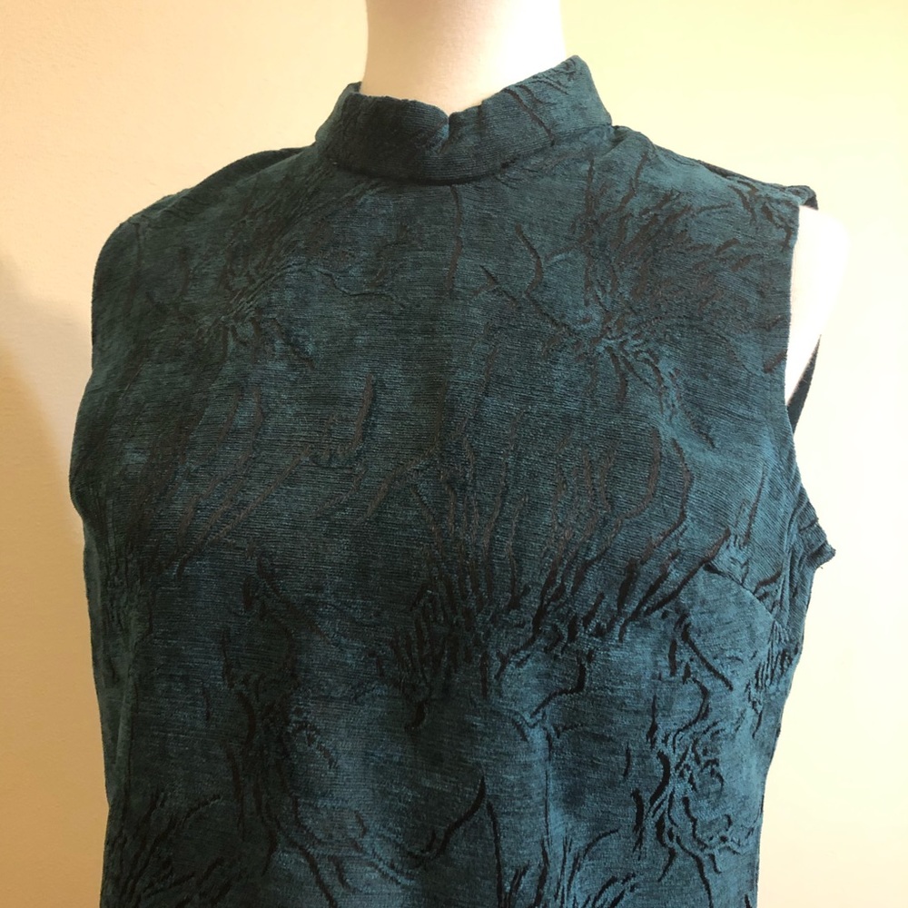 Mark. Chic Teal Sleeveless Mock Neck Crop Top - Picture 13 of 16
